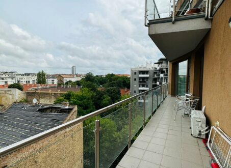 NEWLY BUILT One-bedroom close to CORVIN