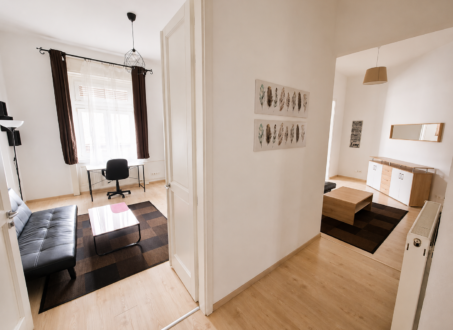 Two-bedroom for rent next to Corvin Pláza