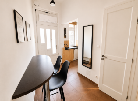 Two-bedroom for rent next to Corvin Pláza