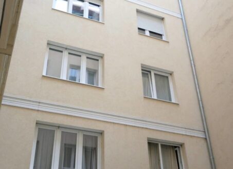 Classicist Style Studio in Zichy Jenő street