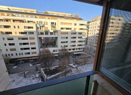 Cozy Studio in Corvin Promenade