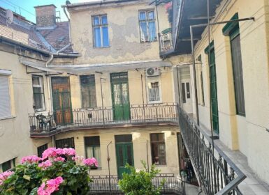 Two-bedroom for rent next to Corvin Pláza