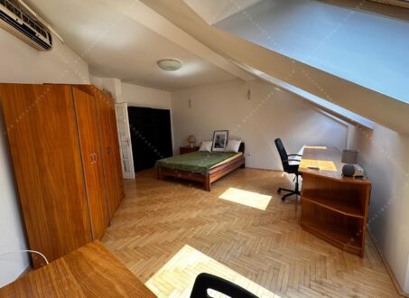 Two-bedroom Duplex on Veres Pálné street – from July