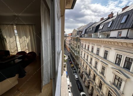 Two-bedroom Duplex on Veres Pálné street – from July