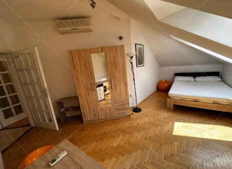 Two-bedroom Duplex on Veres Pálné street – from July