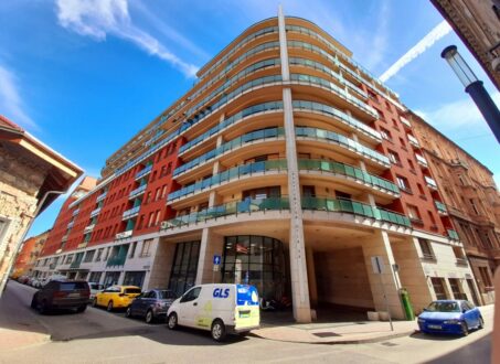 Furnished one-bedroom apartment FOR RENT in Corvin Sétány