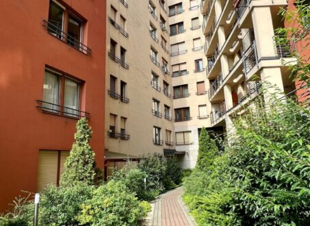 Furnished one-bedroom apartment FOR RENT in Corvin Sétány