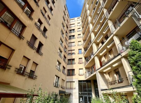 Furnished one-bedroom apartment FOR RENT in Corvin Sétány