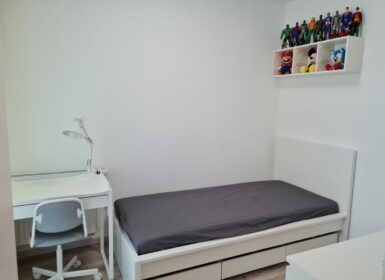 Newly built 2-bedroom, Fully-furnished in district 13th.