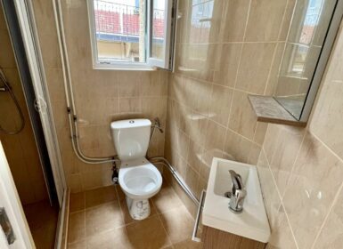 Compact renovated studio apartment FOR SALE close to Nagyvárad tér