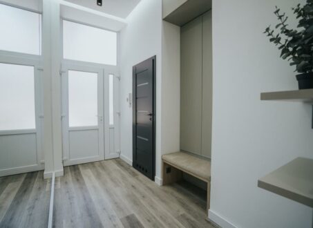 Renovated modern 3-bedroom FOR SALE at Rákóczi tér