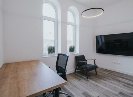 Renovated modern 3-bedroom FOR SALE at Rákóczi tér