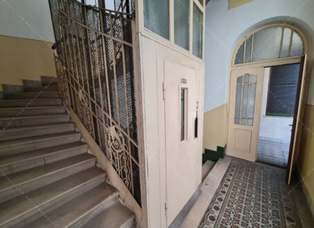 Renovated and Stylish Apartment in Buda