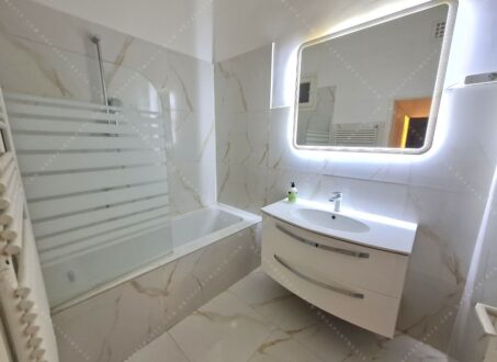 Renovated and Stylish Apartment in Buda