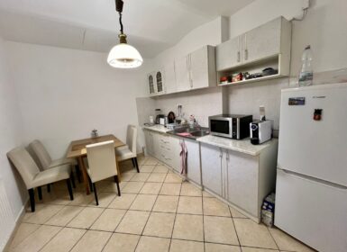 4-apartment FAMILY HOUSE with garden FOR SALE in Római part, next to Danube River