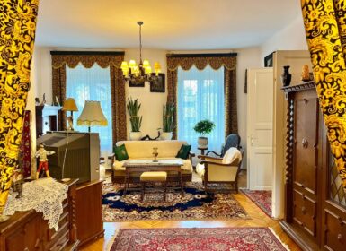 4-apartment FAMILY HOUSE with garden FOR SALE in Római part, next to Danube River