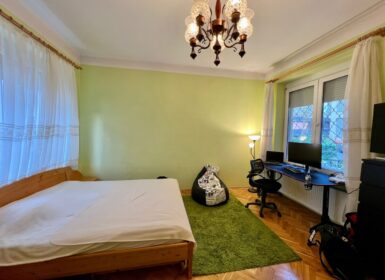 4-apartment FAMILY HOUSE with garden FOR SALE in Római part, next to Danube River