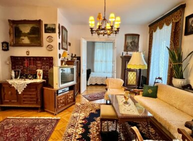 4-apartment FAMILY HOUSE with garden FOR SALE in Római part, next to Danube River