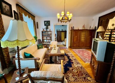 4-apartment FAMILY HOUSE with garden FOR SALE in Római part, next to Danube River