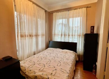 4-apartment FAMILY HOUSE with garden FOR SALE in Római part, next to Danube River