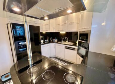 4-apartment FAMILY HOUSE with garden FOR SALE in Római part, next to Danube River