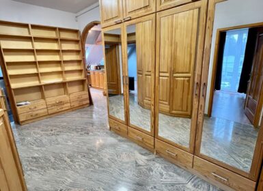 4-apartment FAMILY HOUSE with garden FOR SALE in Római part, next to Danube River