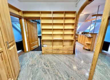 4-apartment FAMILY HOUSE with garden FOR SALE in Római part, next to Danube River