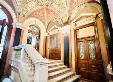 Luxury furnished 3-bedroom apartment in Andrássy Boulevard at Oktogon