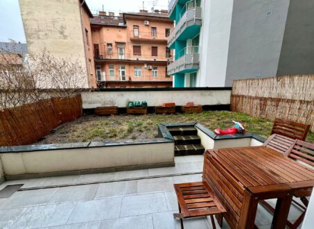 Furnished, modern one-bedroom next to Rákóczi tér and Blaha Lujza tér