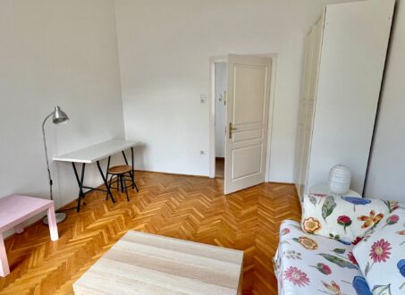 Bright One-bedroom in a superb location for an investment