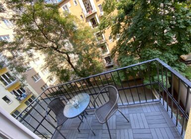 Renovated three-bedroom FOR SALE at Deák square