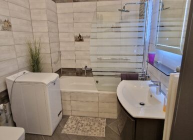 Renovated three-bedroom FOR SALE at Deák square