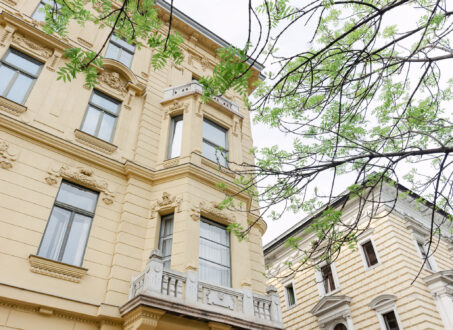 Luxury two-bedroom for SALE in Andrássy Avenue