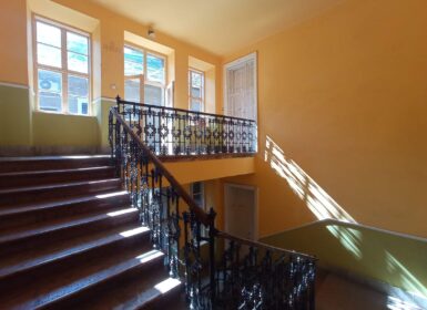 Renovated 2-bedroom apartment FOR SALE in Palace district