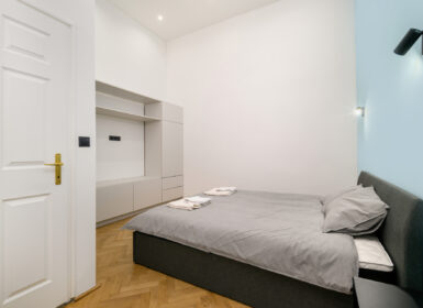 Perfect 3-bedrooms in the Center for investment