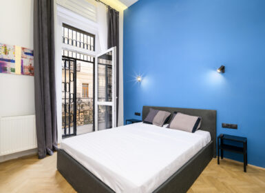 Perfect 3-bedrooms in the Center for investment