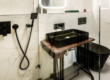 Stylish furnished one-bedroom with storage FOR SALE in Corvin sétány