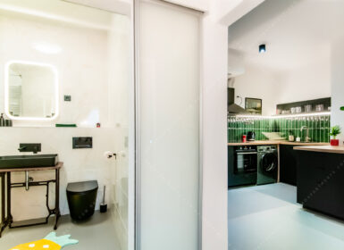 Stylish furnished one-bedroom with storage FOR SALE in Corvin sétány