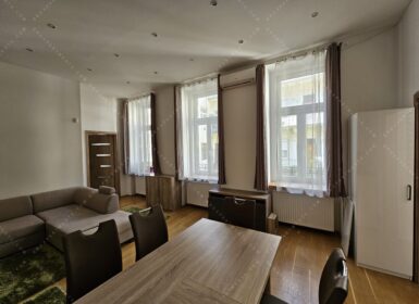 Nice Two-bedroom Apartment in Vörösmarty street