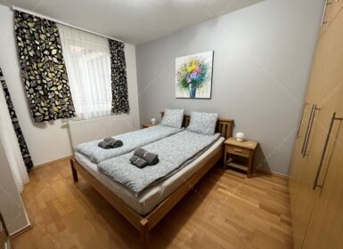 Furnished and renovated one-bedroom close to Wesselényi út