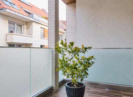 Exclusive Apartment with Balcony in Budapest’s Prestigious 1st District