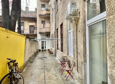 Furnished studio with gallery FOR SALE in Garay tér, close to City park