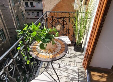 Bright 2-bedroom apartment