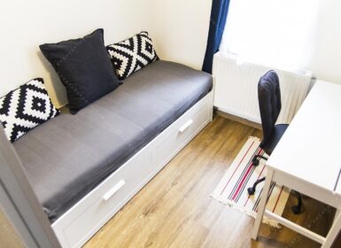 Bright 2-bedroom apartment