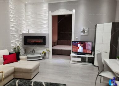 Renovated 2-Bedroom Apartment Close to the City Center