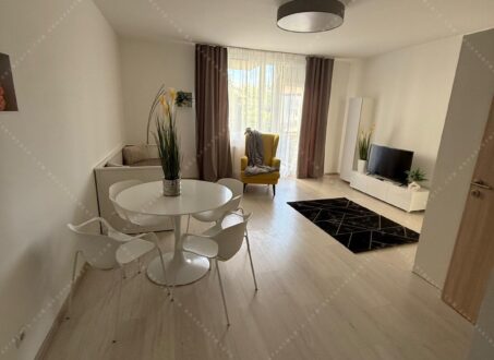 Bright Studio with Balcony