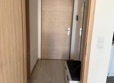Bright Studio with Balcony