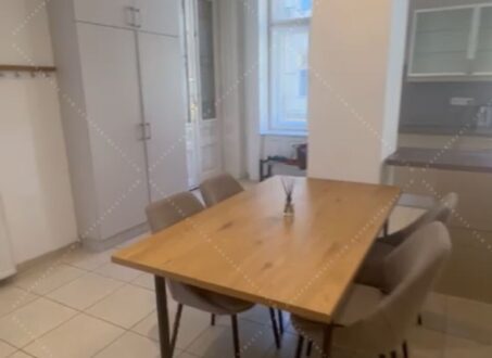 For Rent: Spacious 3-Bedroom Apartment in Budapest!