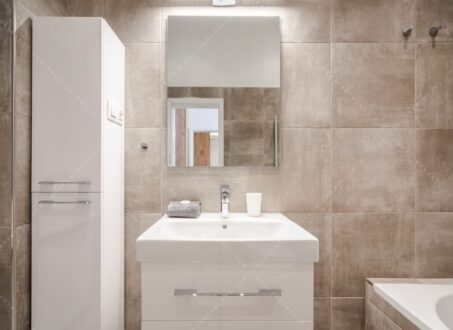 Beautifully Renovated 3-Bedroom Apartment for Rent in Budapest! – from August