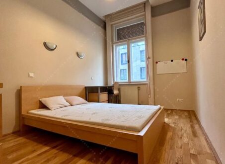 For Rent: Spacious 3-Bedroom Apartment in Budapest!